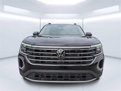 New 2026 Volkswagen Atlas SE image 8