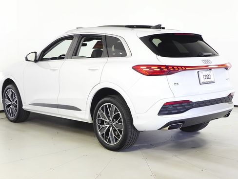 Used 2025 Audi Q5 Premium Plus w/ Premium Plus AWD/4WD image 9