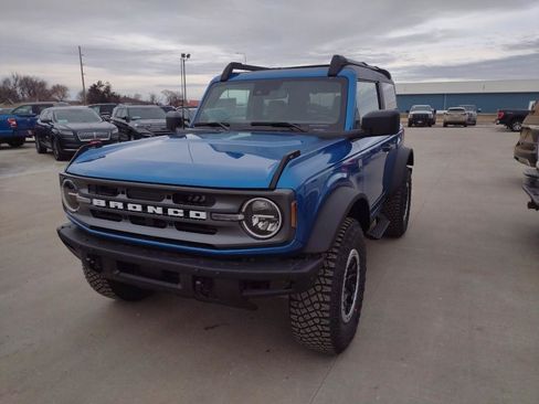 New 2024 Ford Bronco Big Bend w/ Sasquatch Package AWD/4WD image 2