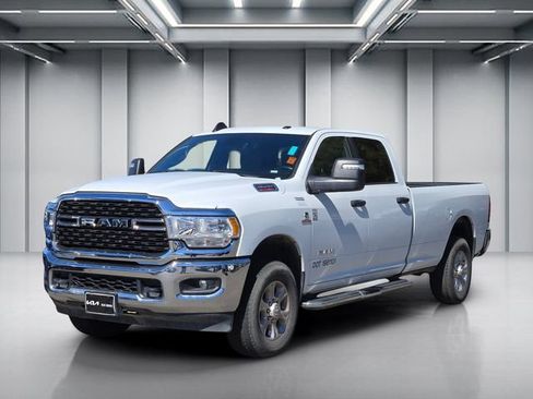 Used 2024 RAM 3500 Big Horn AWD/4WD image 8