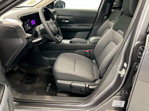 New 2025 Nissan Kicks SV w/ SV Premium Package image 17