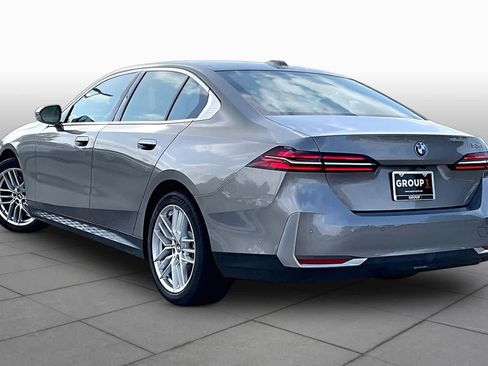 Used 2024 BMW 530i RWD image 10