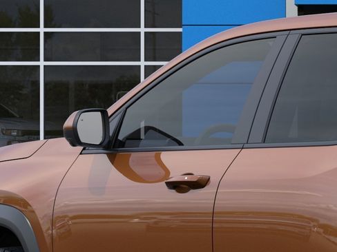 New 2027 Chevrolet Equinox LT w/ Convenience Package II FWD image 12