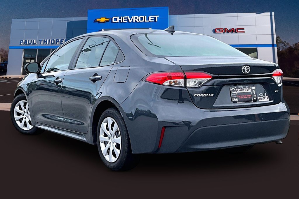 Used 2025 Toyota Corolla LE w/ Convenience Package FWD image 5