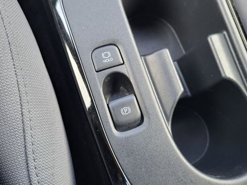 Used 2024 Toyota Corolla SE w/ Convenience Package image 23