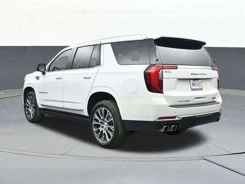 Used 2025 GMC Yukon Denali w/ Sun & Power Step Package image 9