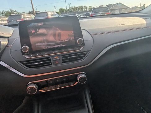 Used 2022 Nissan Altima 2.5 SR AWD/4WD image 26