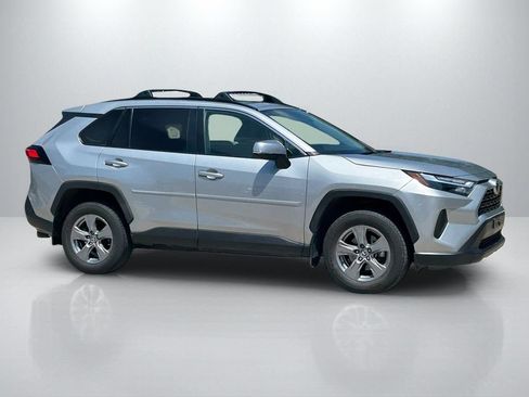 Used 2024 Toyota RAV4 XLE w/ Convenience Package FWD image 4