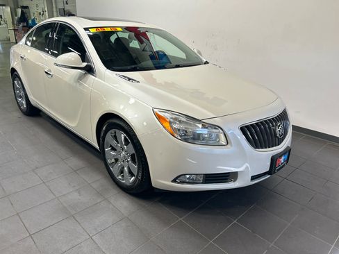Used 2013 Buick Regal Premium FWD image 2