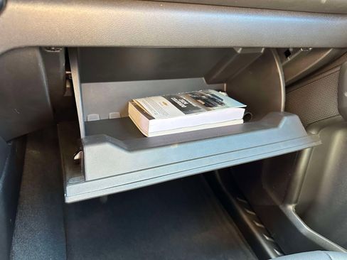 Certified 2024 Chevrolet Colorado LT w/ LT Convenience Package III image 33