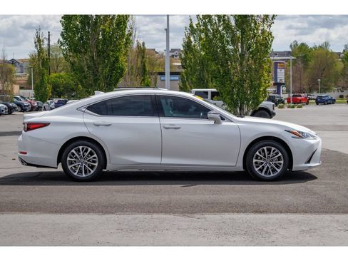 Used 2025 Lexus ES 350 FWD image 2