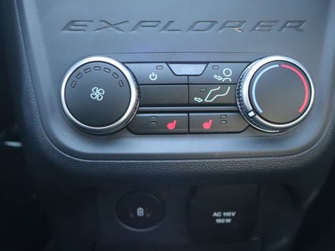Used 2025 Ford Explorer ST image 25