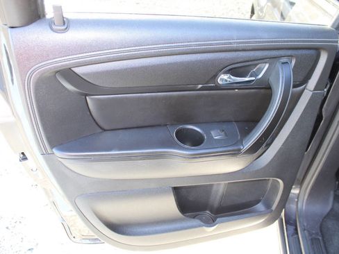 Used 2015 GMC Acadia SLE image 25