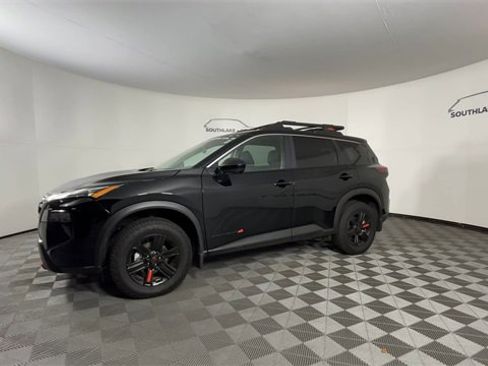 Certified 2025 Nissan Rogue SV image 4