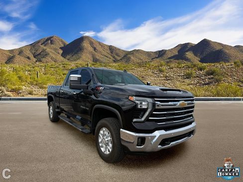 Certified 2024 Chevrolet Silverado 2500 LTZ w/ LTZ Premium Package AWD/4WD image 5