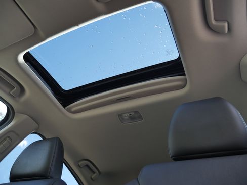 Used 2017 Honda HR-V EX-L image 5