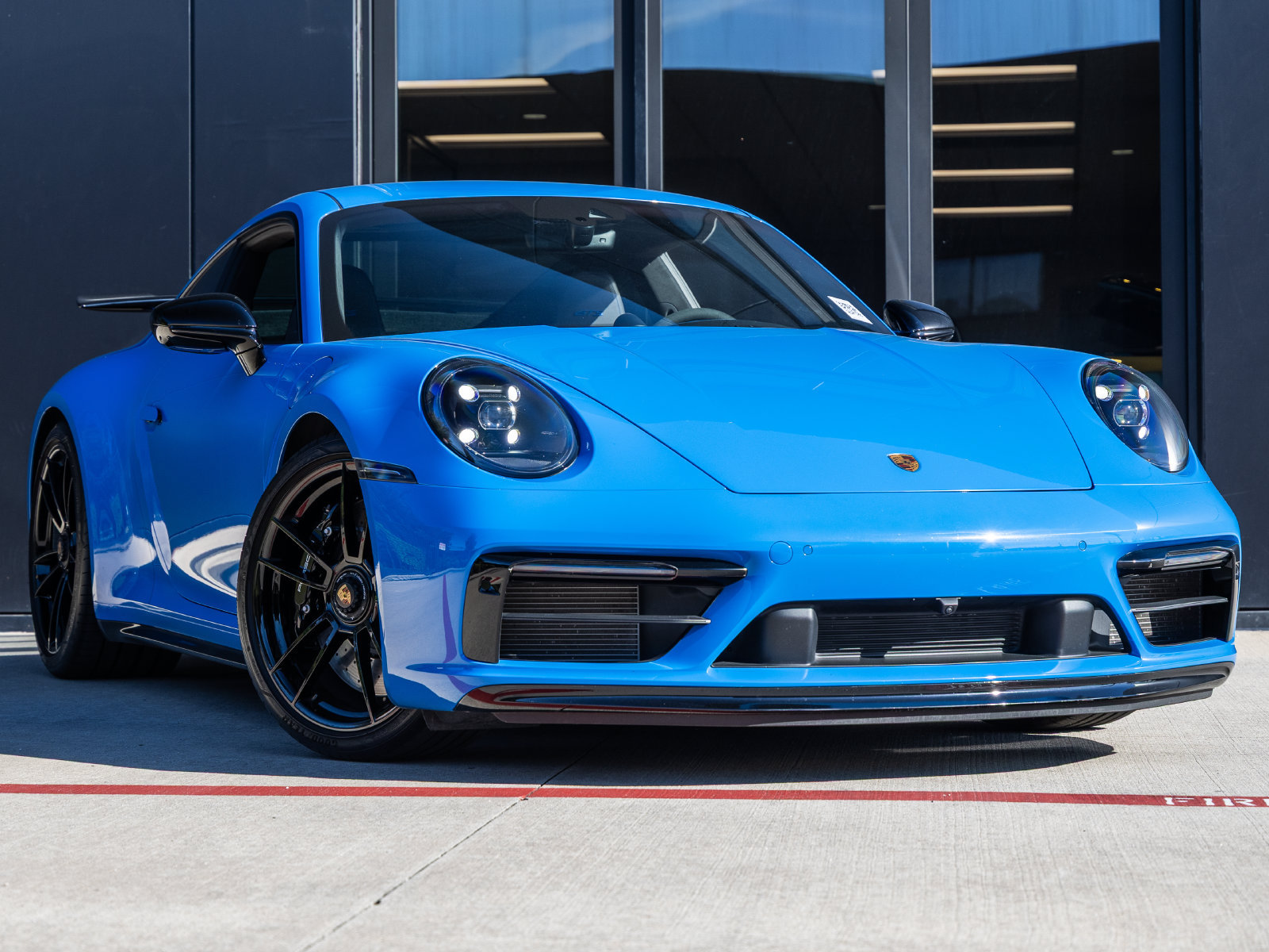 Certified 2023 Porsche 911 Carrera GTS RWD image 6