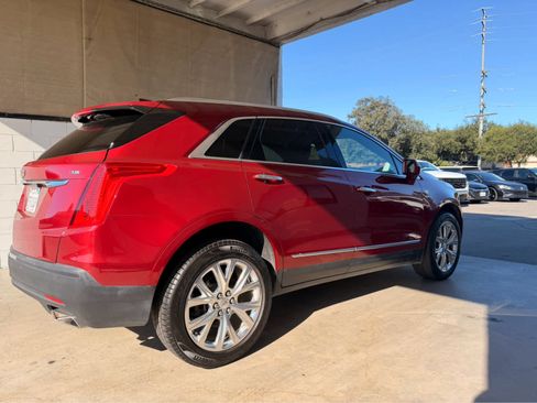 Used 2019 Cadillac XT5 Luxury w/ LPO, Radiant Package FWD image 4