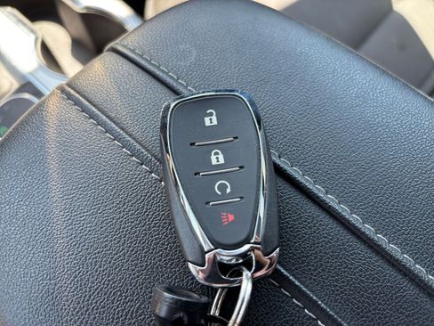 Used 2025 Chevrolet Blazer LT FWD image 25