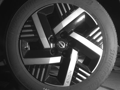 Used 2025 Nissan Kicks SV image 14