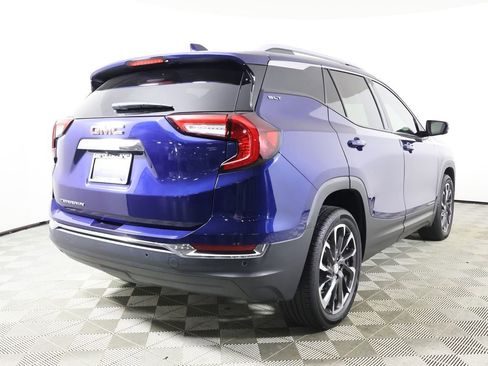 Used 2022 GMC Terrain SLT w/ Tech Package image 5