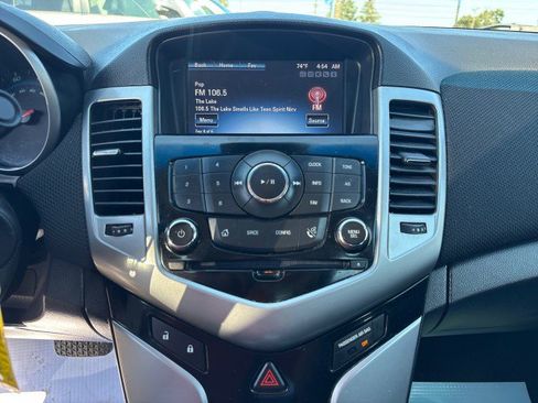 Used 2013 Chevrolet Cruze LT w/ Technology Package image 14
