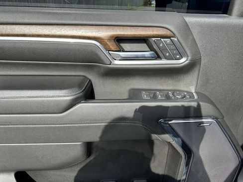 Used 2024 Chevrolet Silverado 2500 High Country w/ High Country Premium Package AWD/4WD image 15