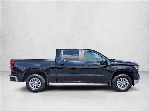 Used 2023 Chevrolet Silverado 1500 LT w/ Z71 Off-Road Package AWD/4WD image 4