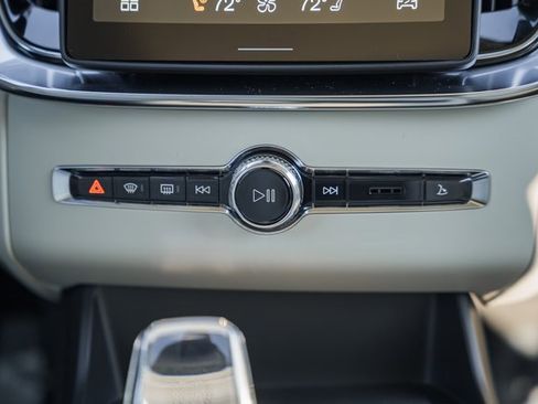 New 2026 Volvo XC90 B6 Ultra w/ Protection Package Premier image 23