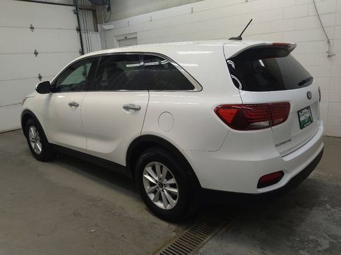 Used 2019 Kia Sorento L FWD image 3