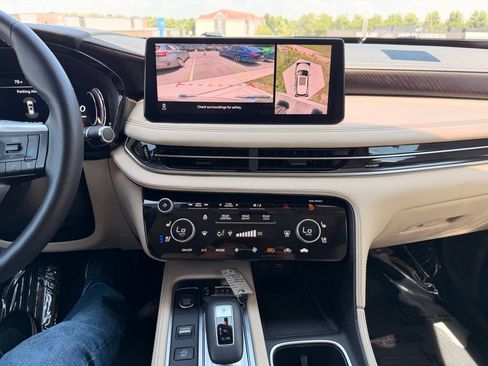 Used 2023 INFINITI QX60 Sensory w/ Vision Package AWD/4WD image 23