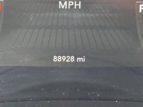 Used 2016 Dodge Challenger SXT Plus RWD image 22