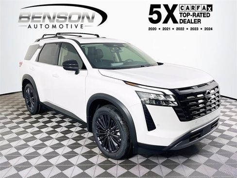 New 2026 Nissan Pathfinder SL image 1