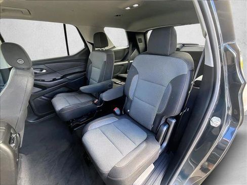 Used 2020 Chevrolet Traverse LT image 25