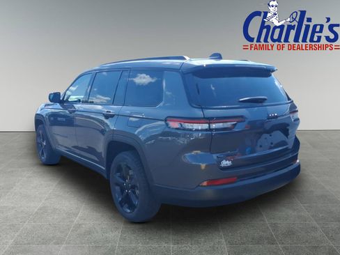 Used 2023 Jeep Grand Cherokee L Laredo AWD/4WD image 5