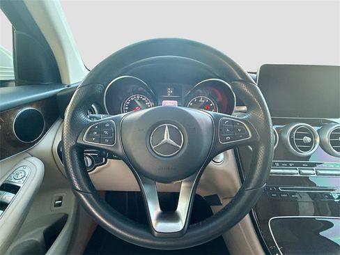 Used 2018 Mercedes-Benz GLC 300 4MATIC w/ Multimedia Package image 12