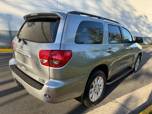Used 2010 Toyota Sequoia Limited AWD/4WD image 3