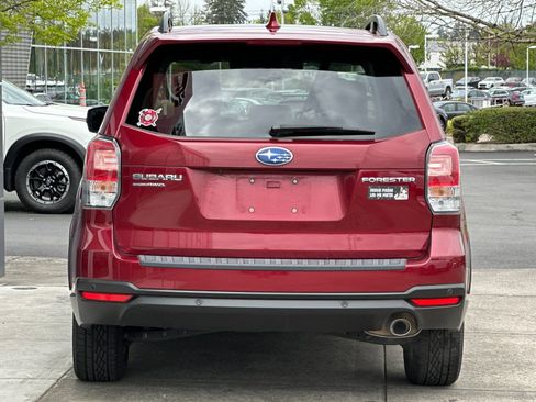 Used 2018 Subaru Forester 2.5i Touring w/ Popular Package #2 AWD/4WD image 4