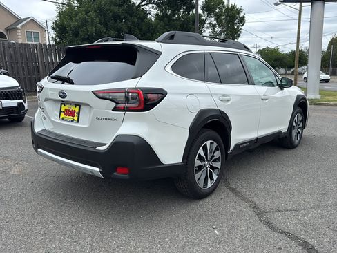 Certified 2024 Subaru Outback Limited AWD/4WD image 5