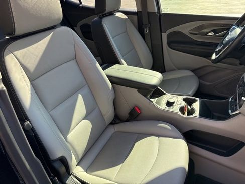 Used 2022 GMC Terrain SLT w/ Infotainment Package II image 32