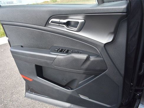 New 2026 Kia Sportage LX image 28