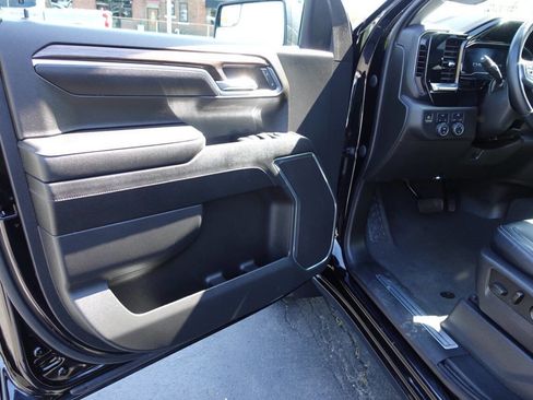 Used 2023 Chevrolet Silverado 1500 LT AWD/4WD image 15