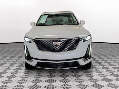 Used 2021 Cadillac XT6 Premium Luxury image 2