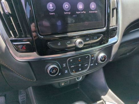 Used 2021 Chevrolet Traverse LT w/ LT Premium Package FWD image 24