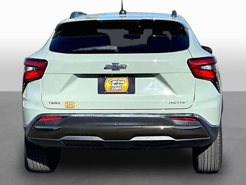 Used 2025 Chevrolet Trax ACTIV w/ Driver Confidence Package image 4