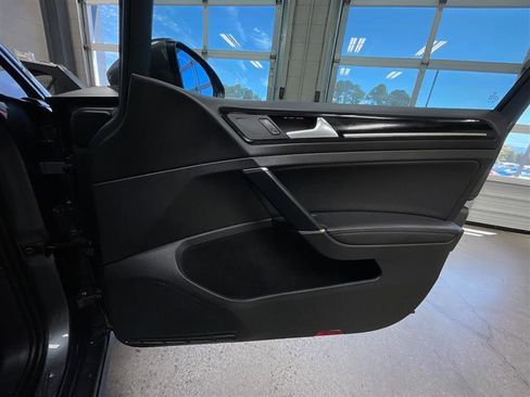 Used 2015 Volkswagen Golf TDI SEL image 23