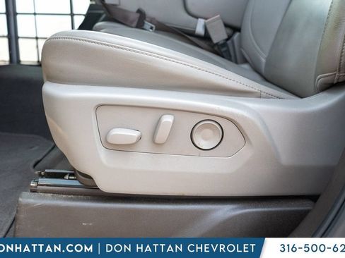 Used 2025 GMC Sierra 1500 SLT AWD/4WD image 17