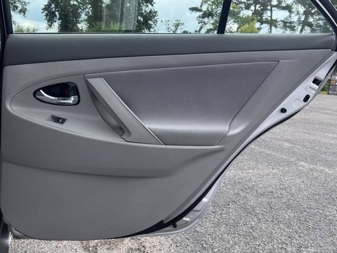 Used 2011 Toyota Camry FWD image 18