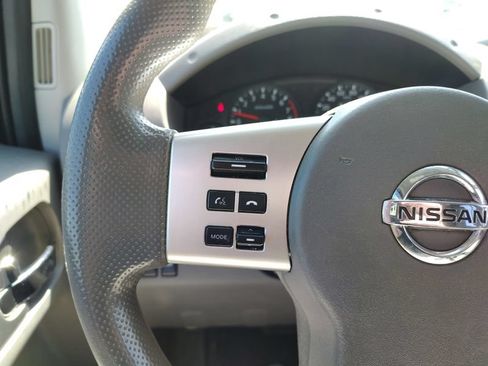 Used 2017 Nissan Frontier SV AWD/4WD image 11