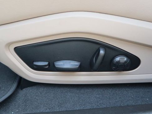 Used 2025 Porsche Taycan RWD image 20